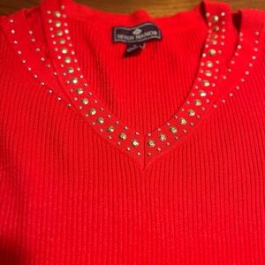 Stylish Red V-Neck Sweater with Gold Details by Susana Monaco